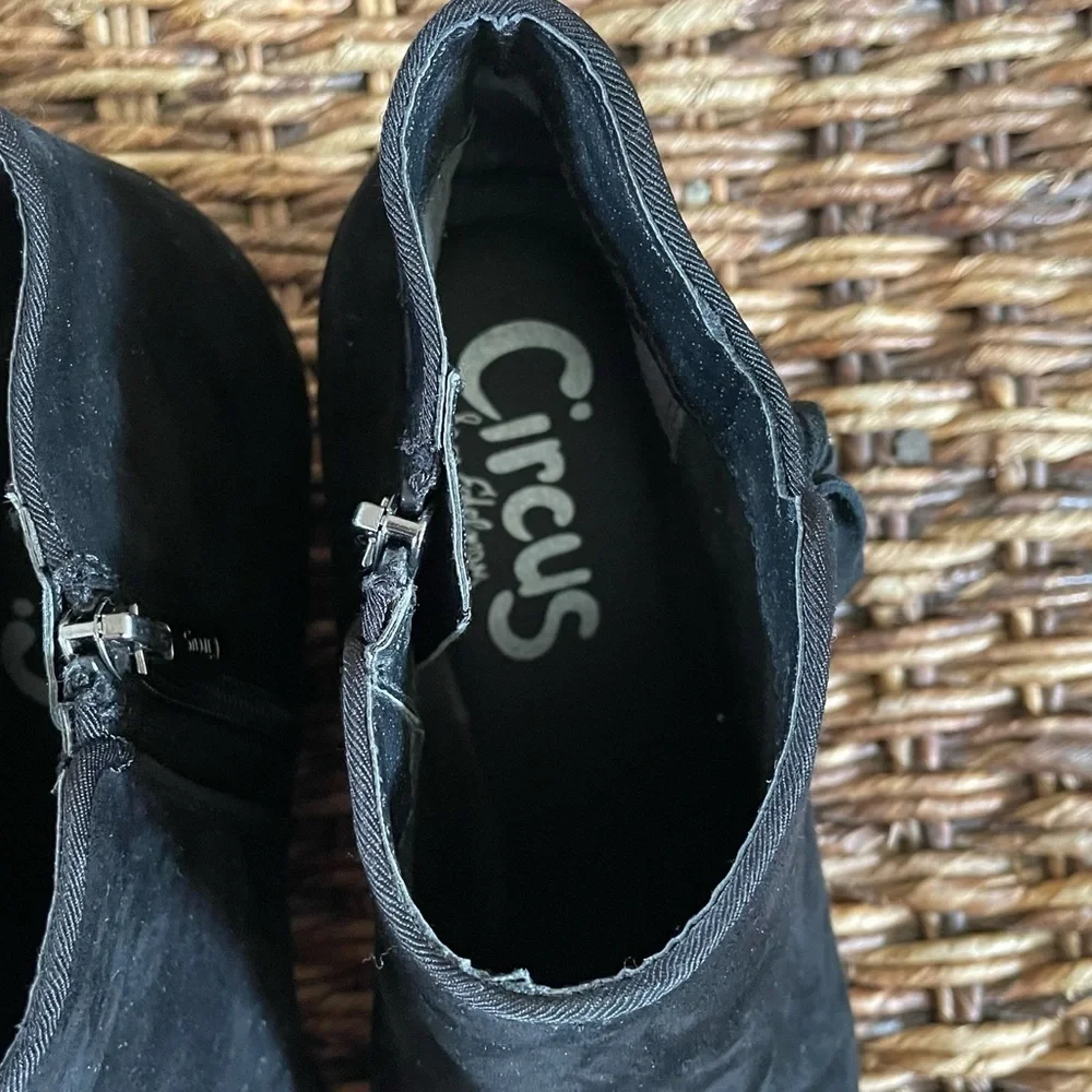 Sam Edelman circus black fringe booties Sz  8 1/2 or 8.5 women zip closure